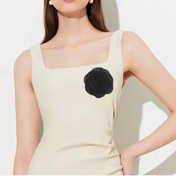 NWOT! Dainty Rose Flower Brooch Pins Delicate Large Lace Flowers - 100mm - Picture 6 of 6